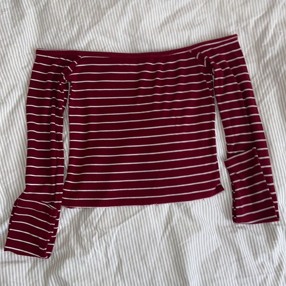 FOREVER 21 Off Shoulder Crop Top
